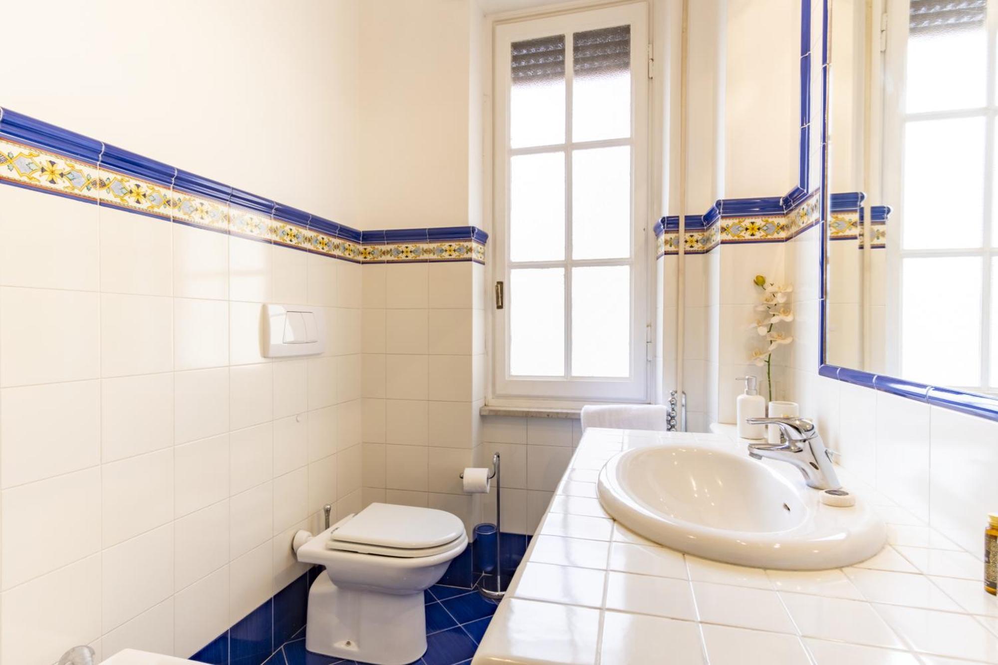 Apartamento Elegantis Solinda - Easily Get To The Historic Center, Metro, Tram And Bus Are Nearby *