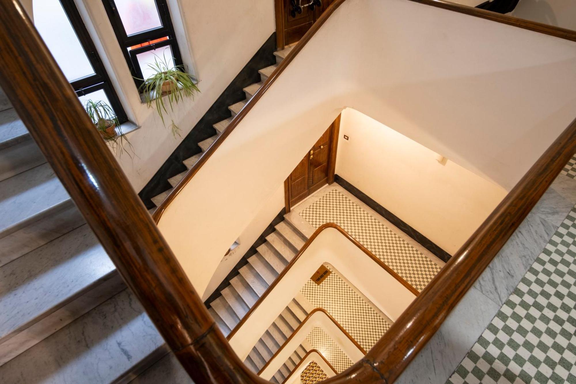 Elegantis Solinda - Easily Get To The Historic Center, Metro, Tram And Bus Are Nearby Apartamento