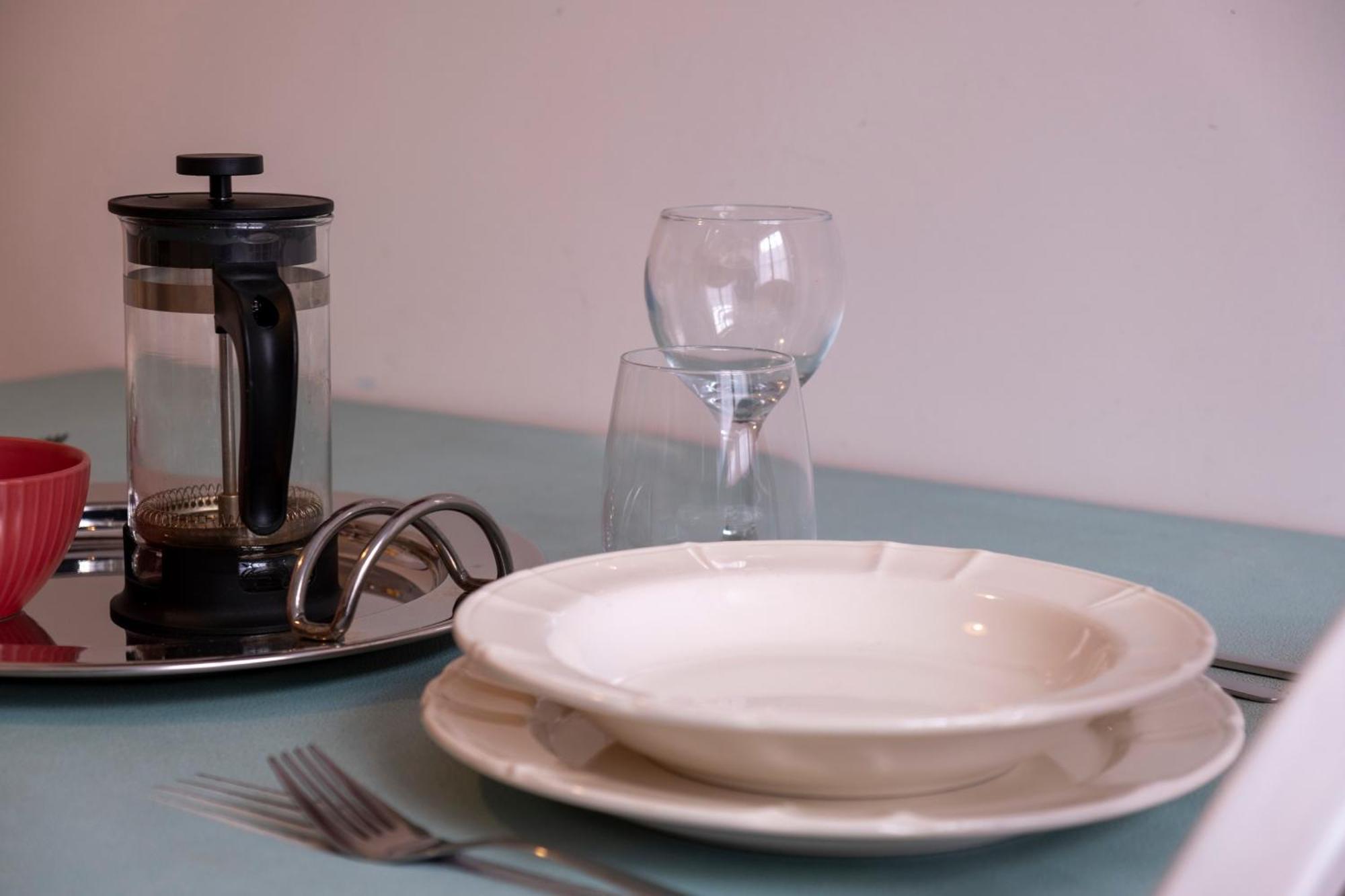 Elegantis Solinda - Easily Get To The Historic Center, Metro, Tram And Bus Are Nearby Roma